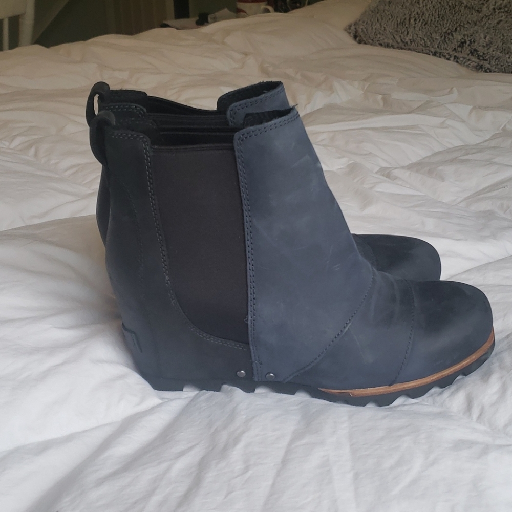 Sorel wedge boots